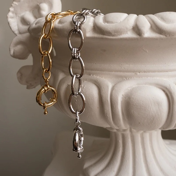 THE CLEO LINK GOLD CHAIN BRACELET - Picture 2 of 4